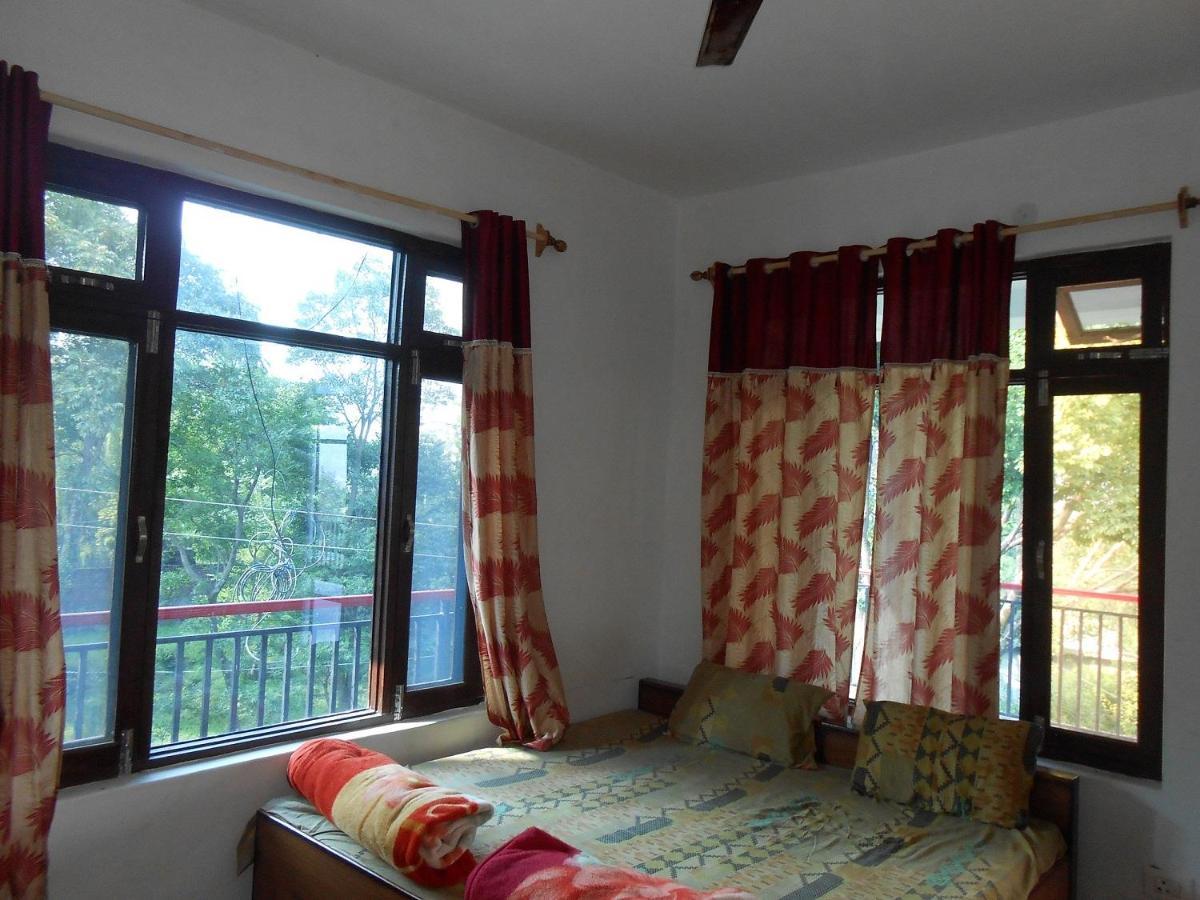 Mohinder & Mohindra Home Stay Bīr Buitenkant foto