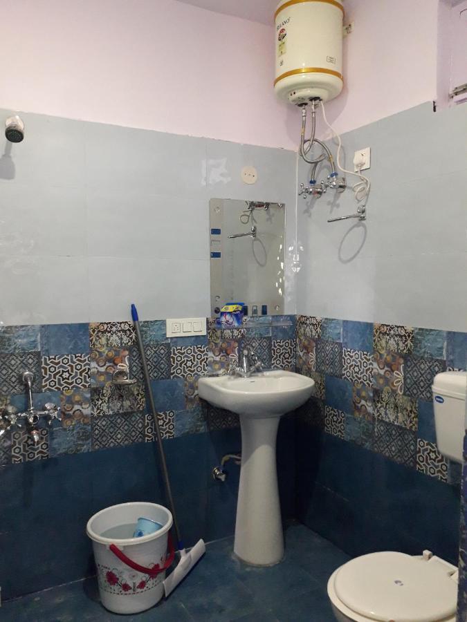 Mohinder & Mohindra Home Stay Bīr Buitenkant foto