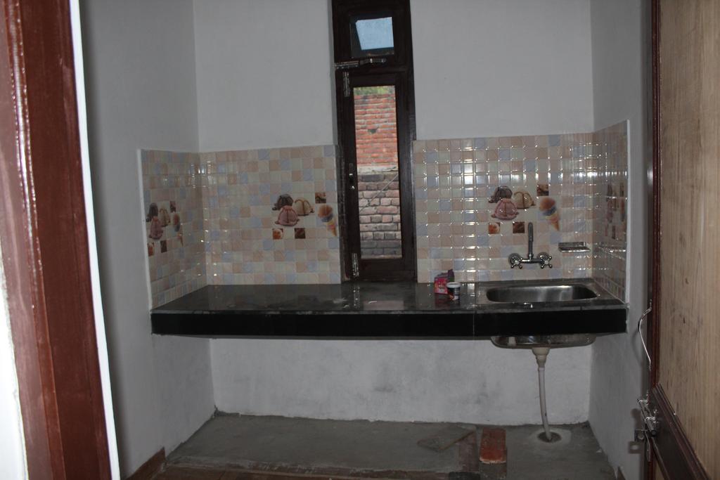 Mohinder & Mohindra Home Stay Bīr Buitenkant foto