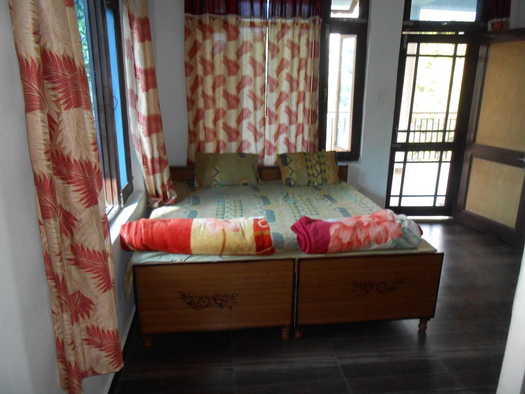 Mohinder & Mohindra Home Stay Bīr Buitenkant foto