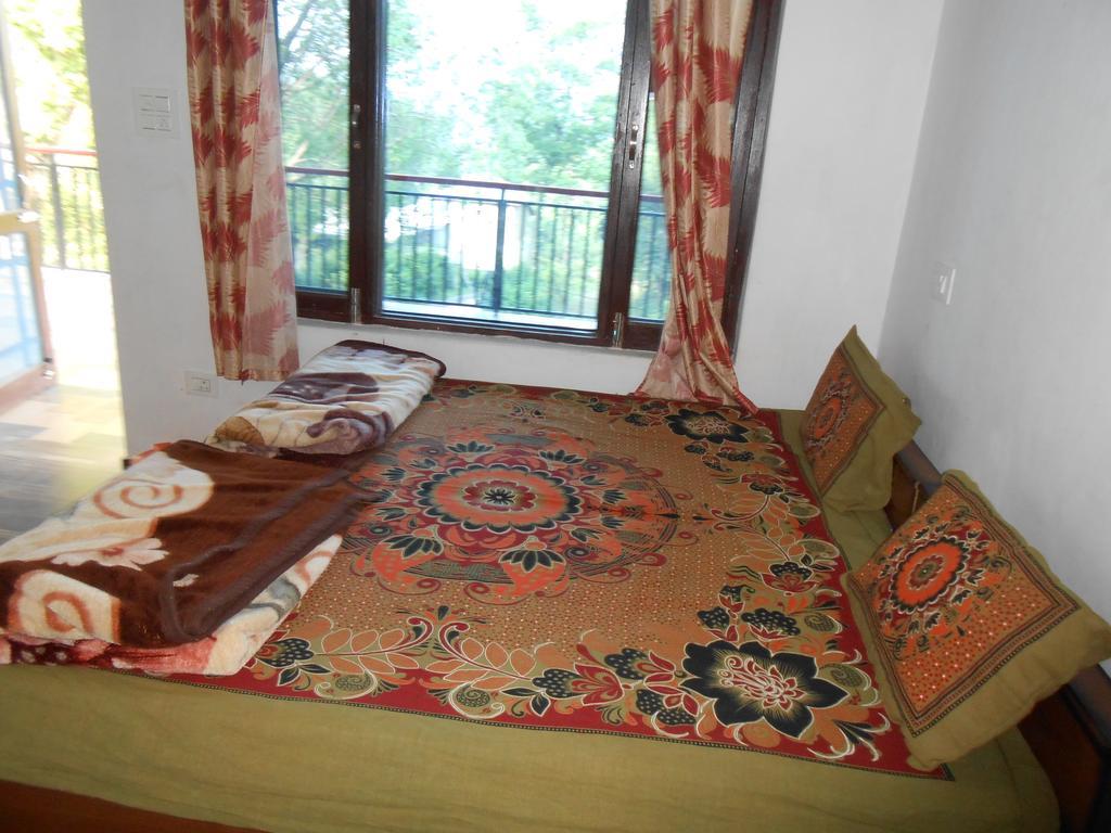 Mohinder & Mohindra Home Stay Bīr Buitenkant foto