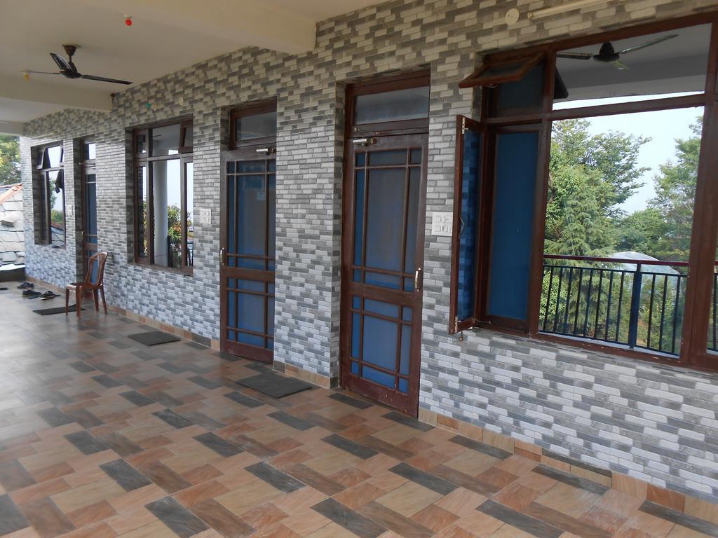 Mohinder & Mohindra Home Stay Bīr Buitenkant foto