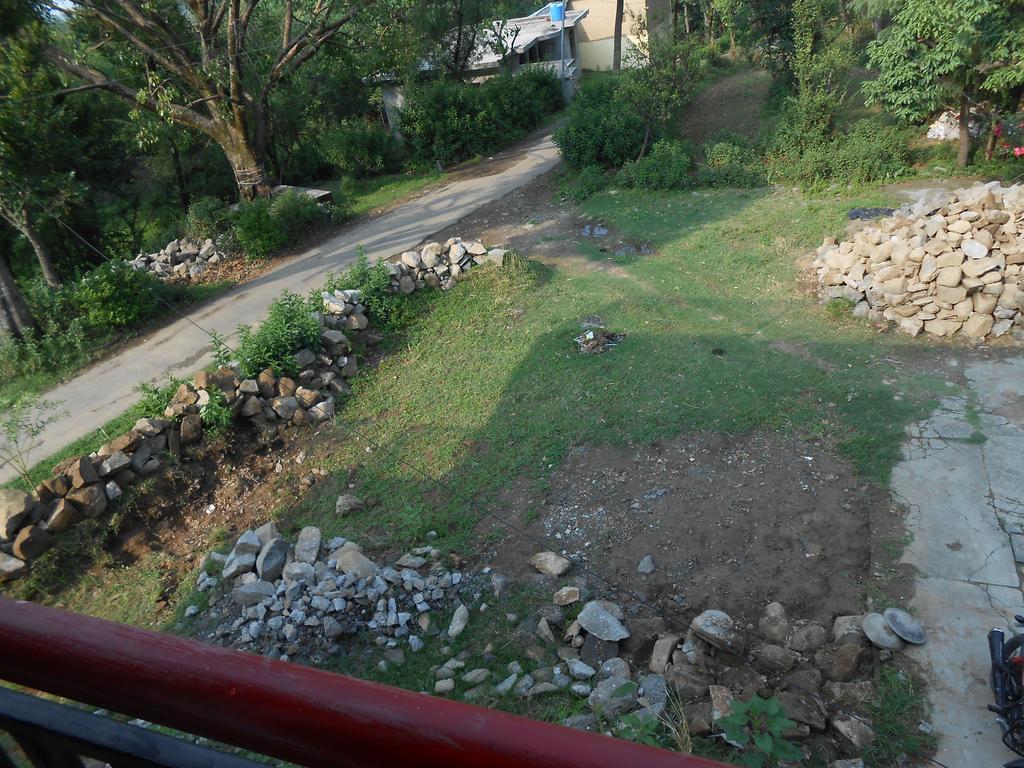 Mohinder & Mohindra Home Stay Bīr Buitenkant foto